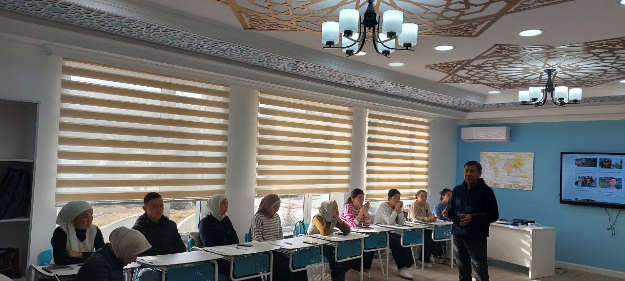Иформационная сессия для студентов Баткенского Государственного университета в рамках проекта «Содействие безопасной миграции и сокращению рисков торговли людьми»